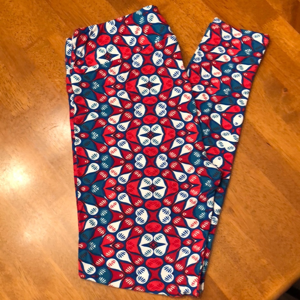 Tall and Curvy LuLaRoe Leggings
